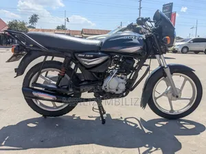 Bajaj Boxer 125 2024 Black