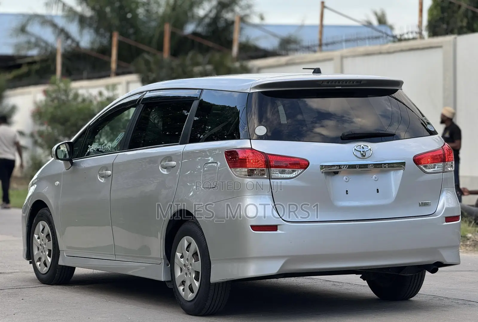 Toyota Wish 2010 Silver