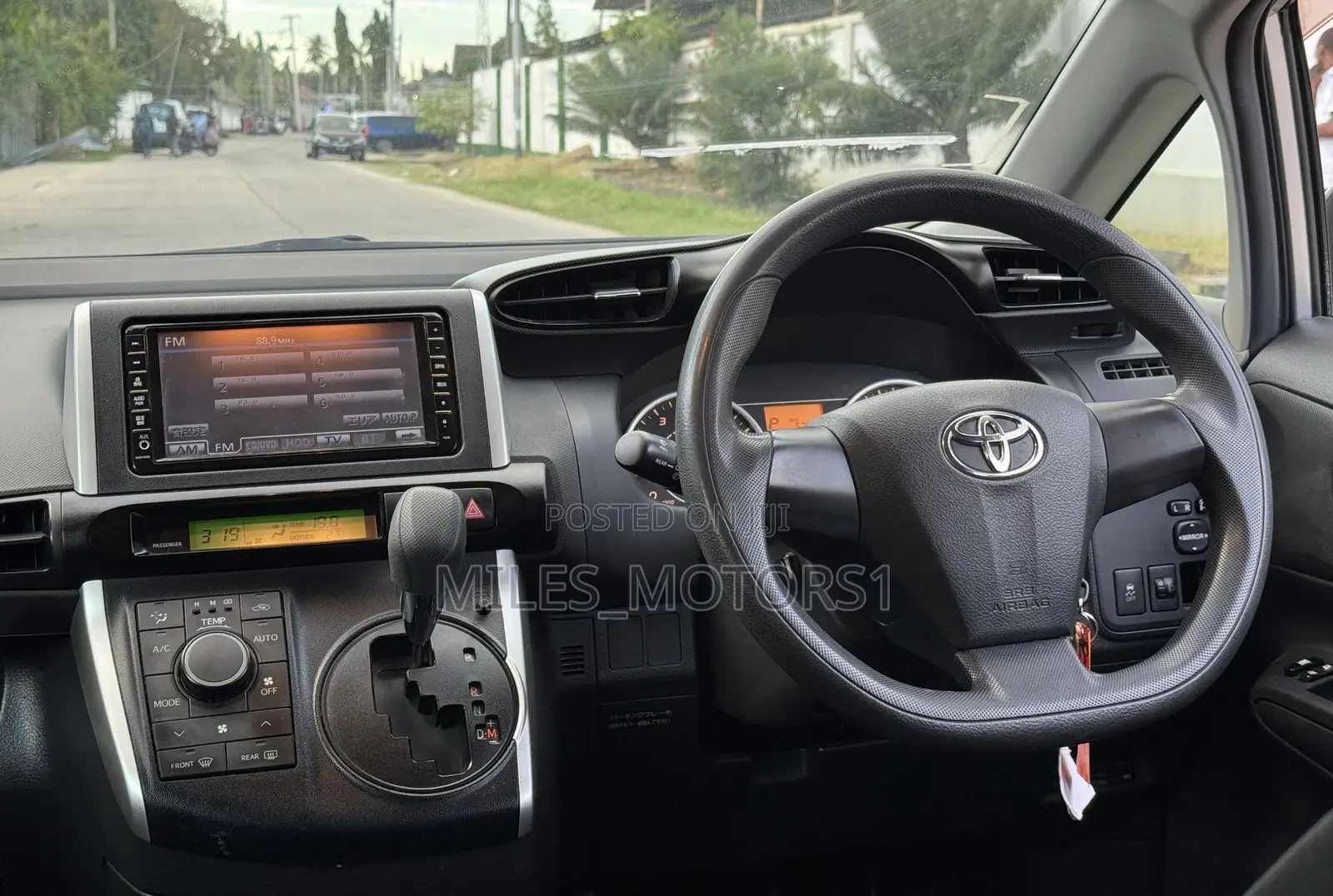 Toyota Wish 2010 Silver