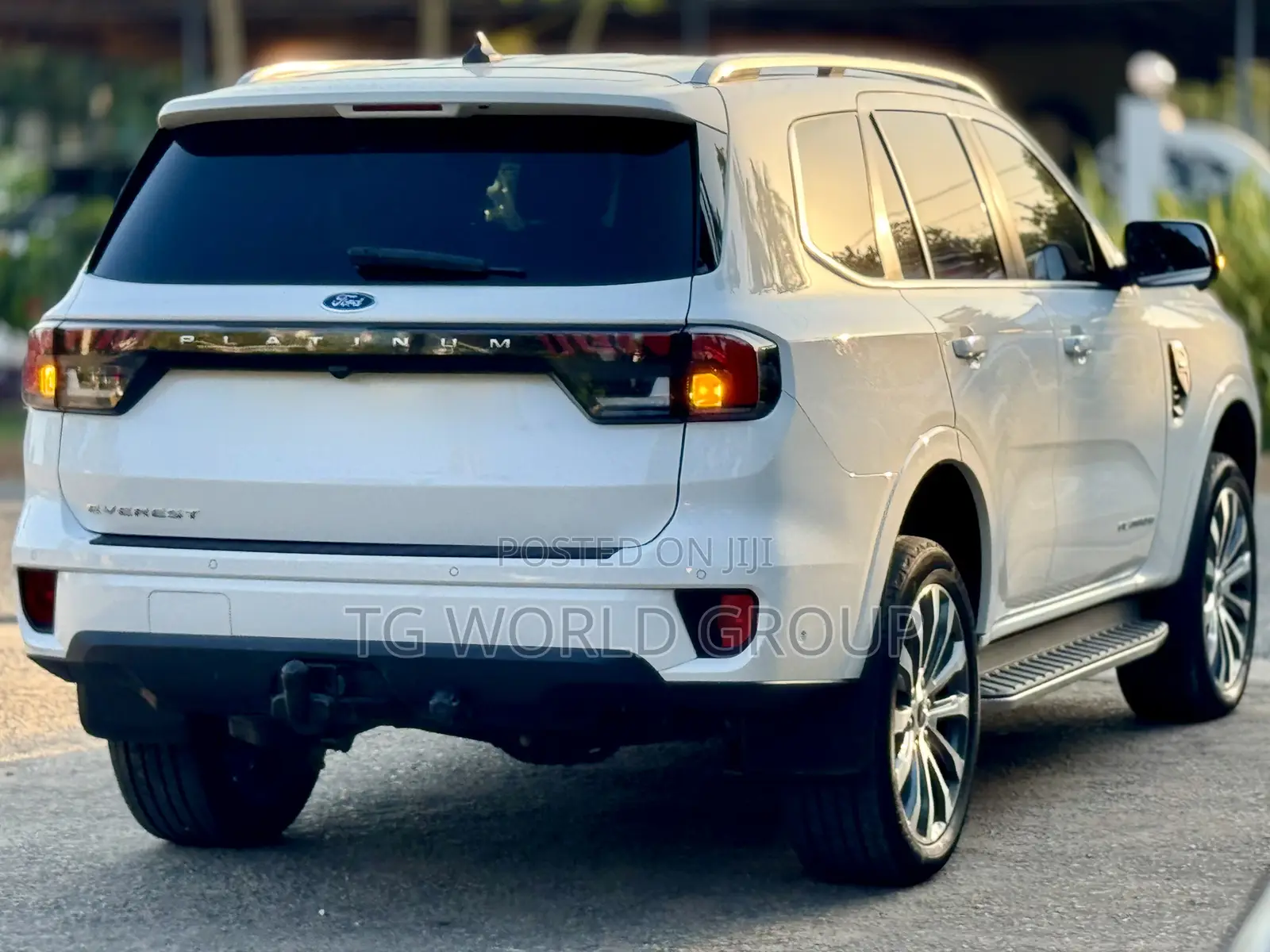 Ford Everest 2024 White