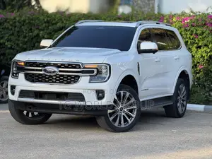 Ford Everest 2024 White