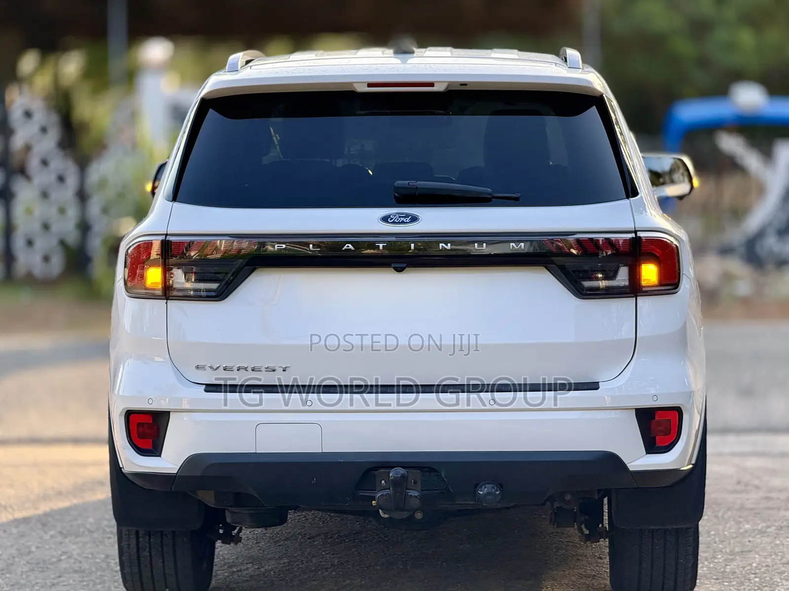 Ford Everest 2024 White