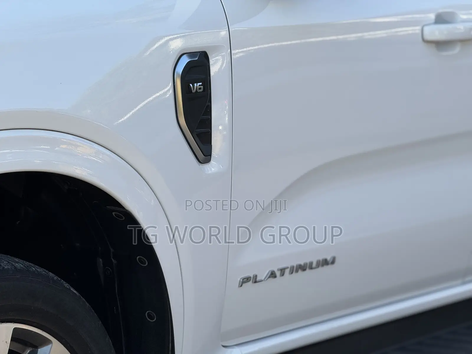 Ford Everest 2024 White