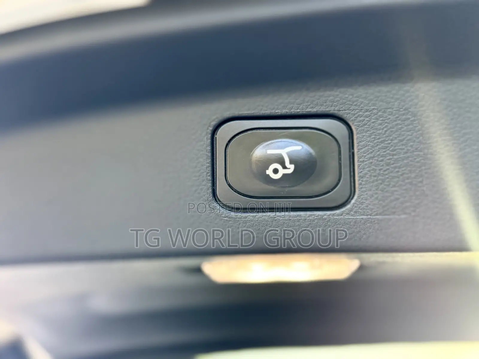 Ford Everest 2024 White