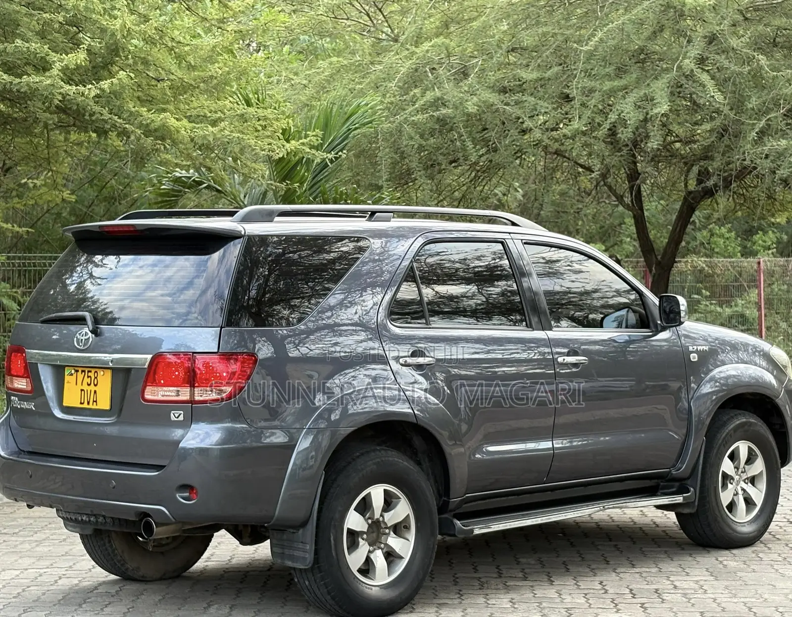 Toyota Fortuner 2006 Gray