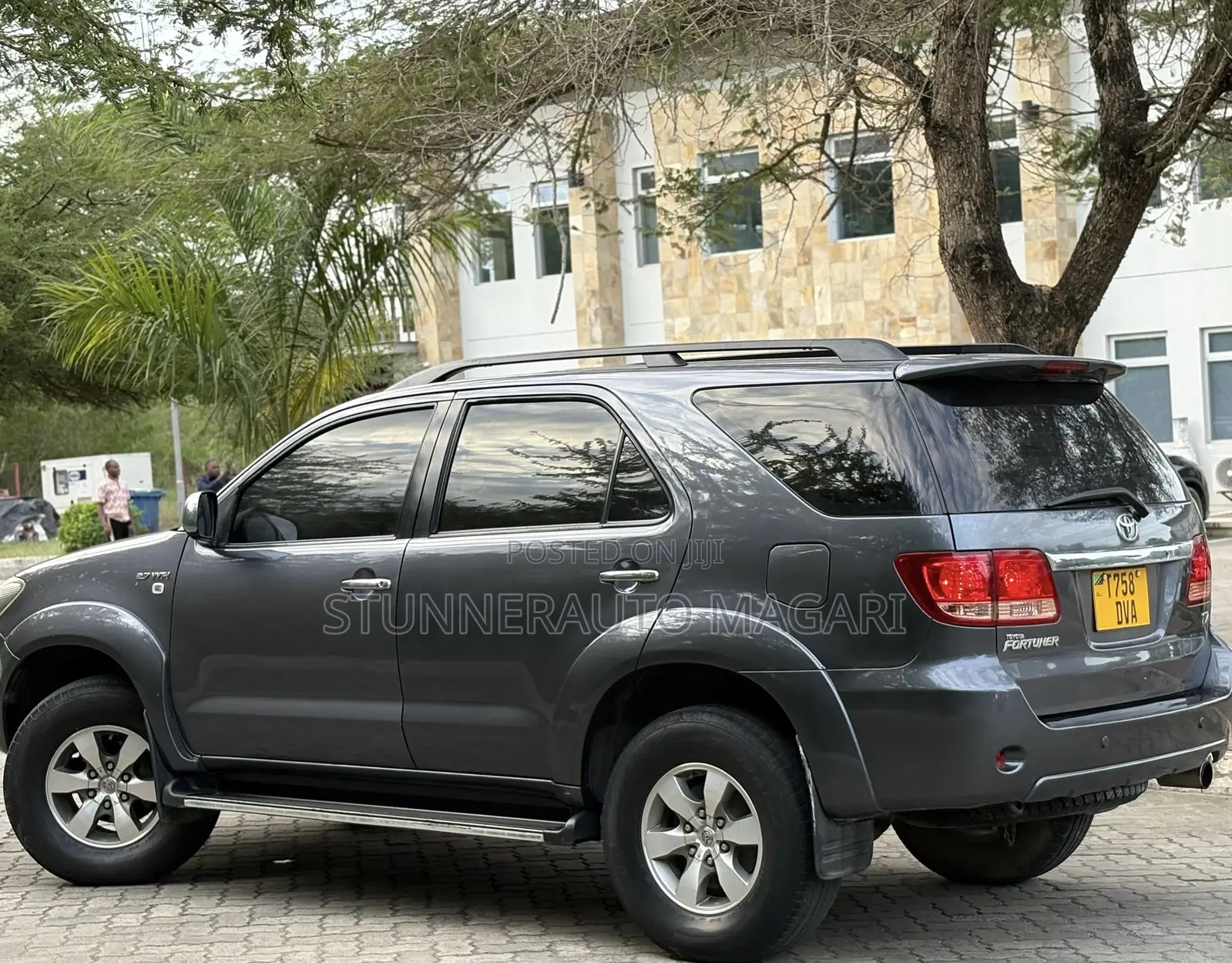 Toyota Fortuner 2006 Gray