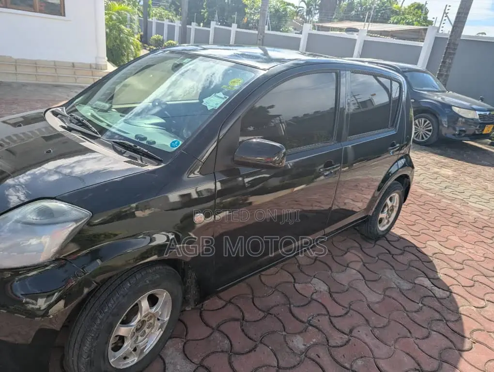Toyota Passo 2005 Black