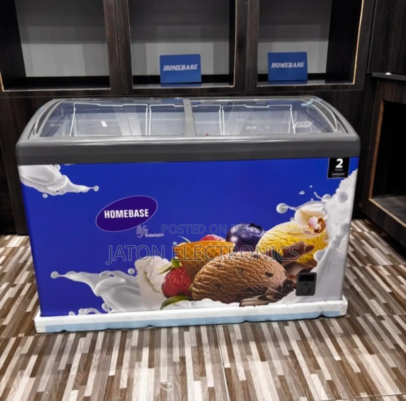 Homebase Showcase Freezer 396liter