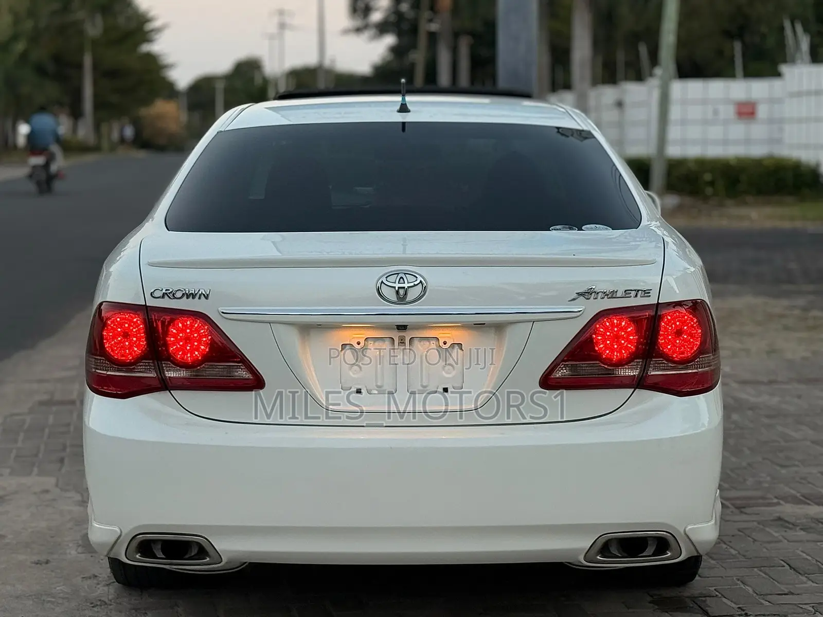 Toyota Crown 2009 White