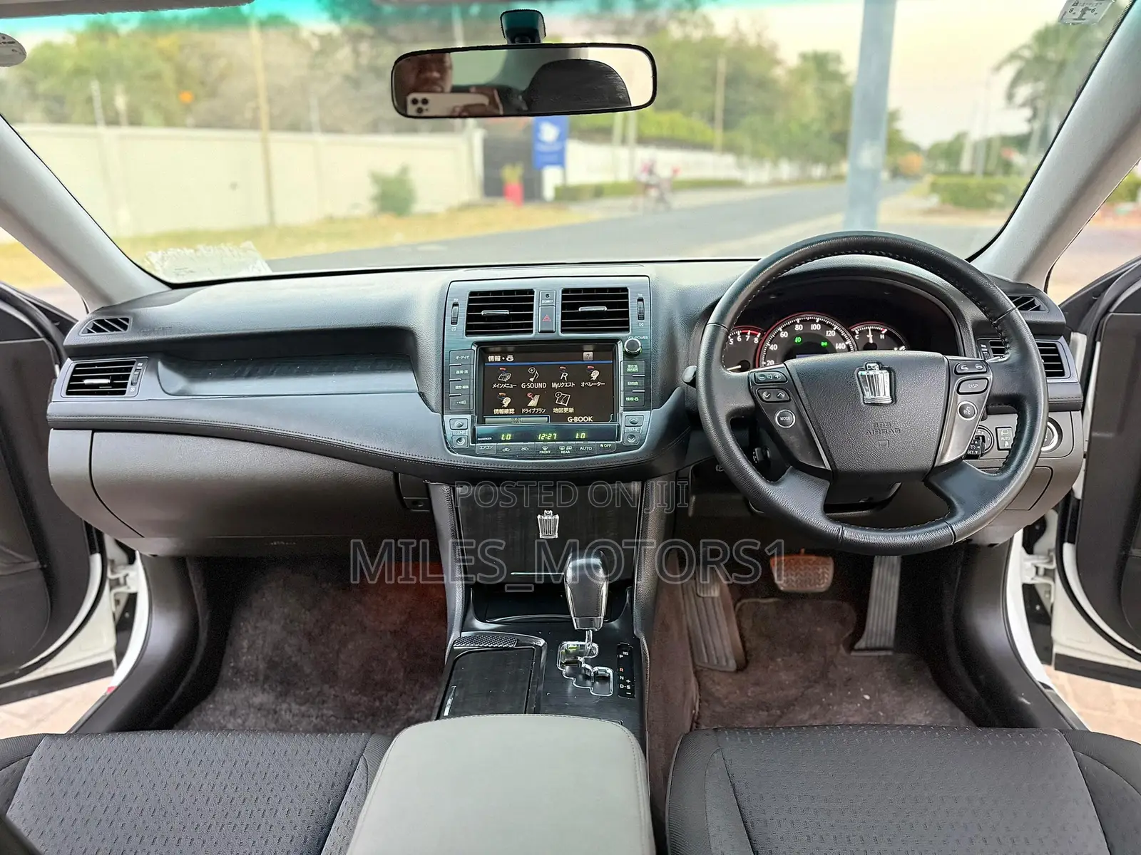 Toyota Crown 2009 White