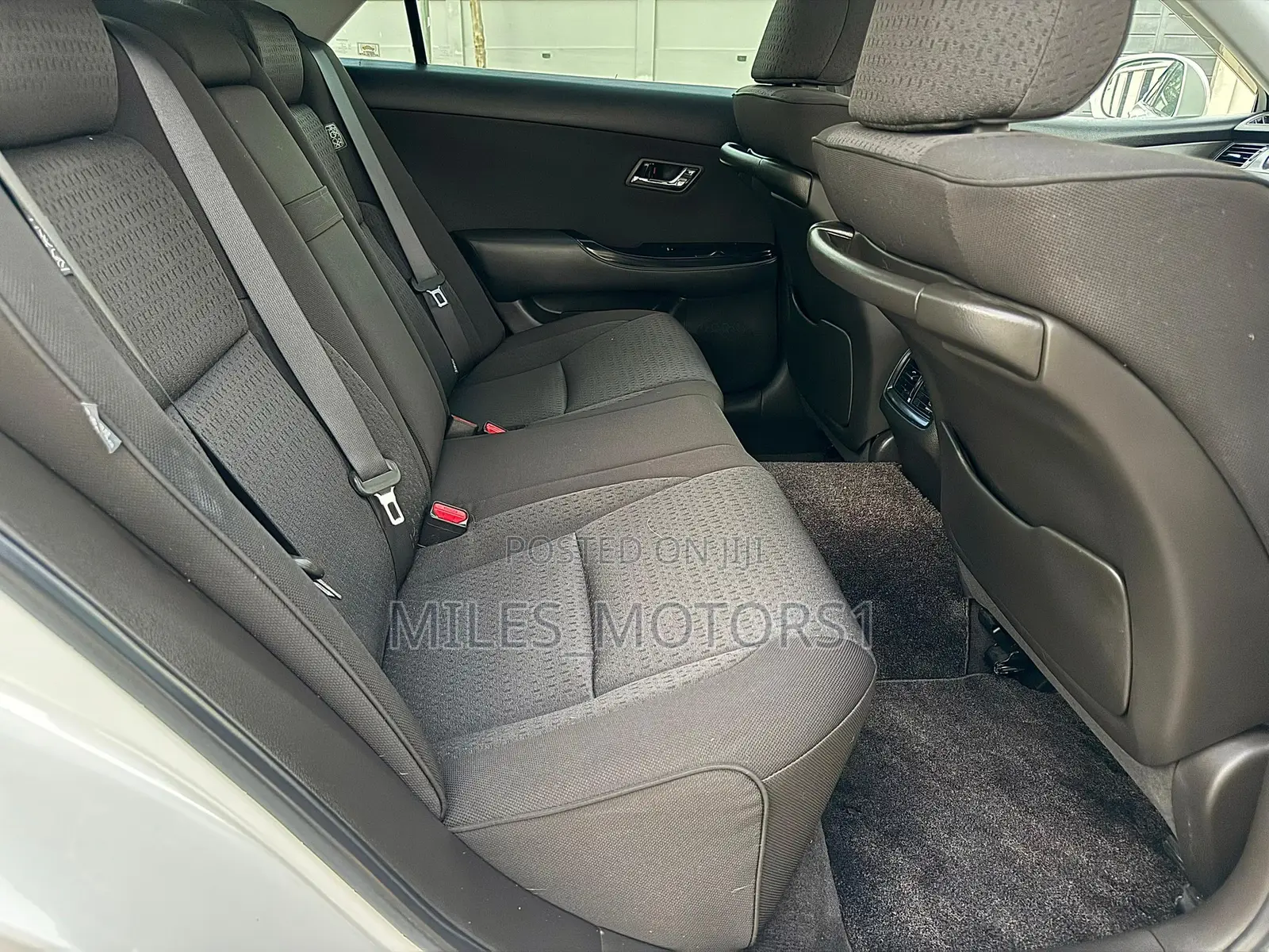 Toyota Crown 2009 White