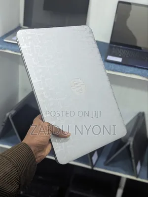 New Laptop HP EliteBook 820 G3 8GB Intel Core I5 HDD 500GB