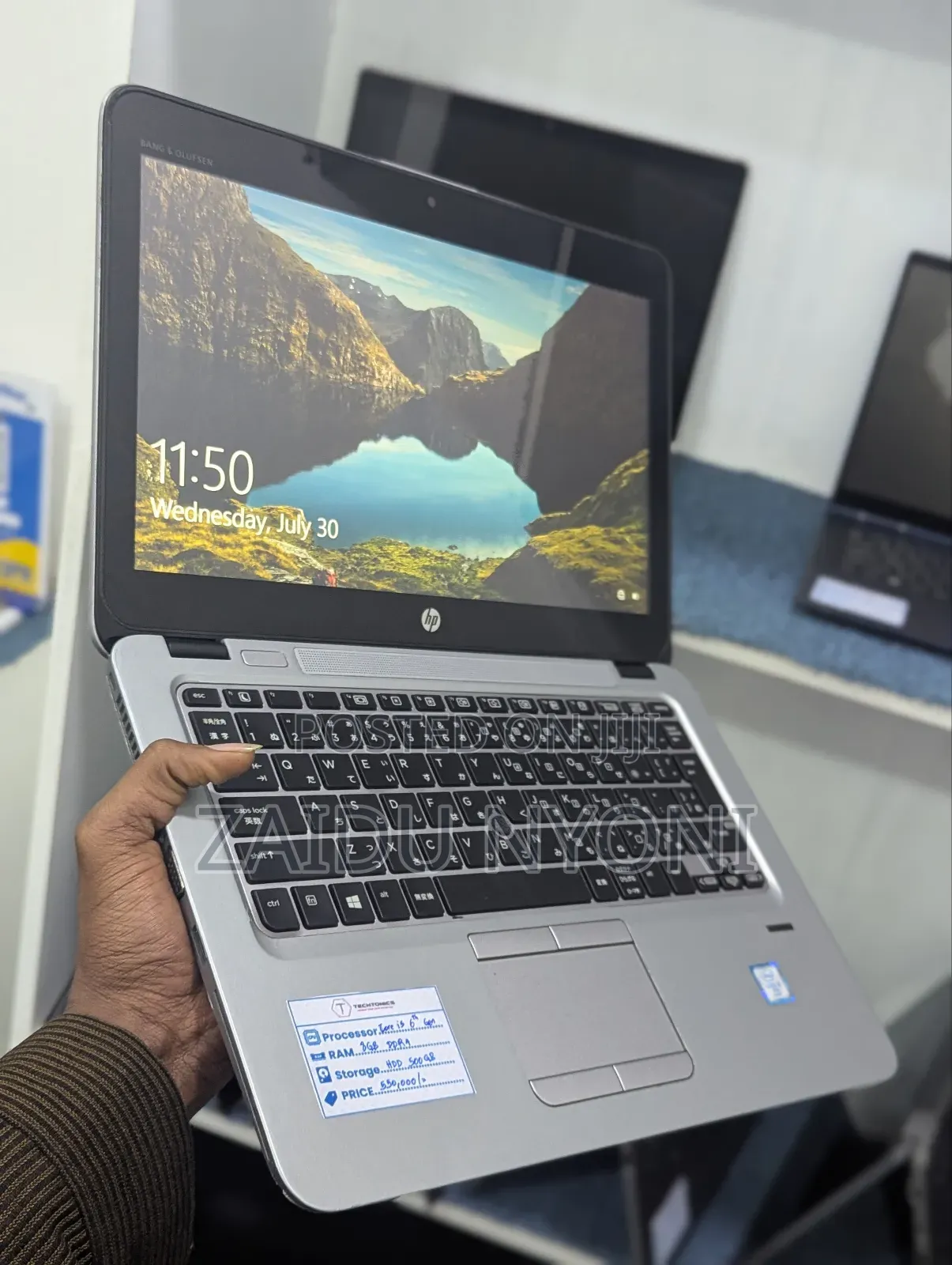 New Laptop HP EliteBook 820 G3 8GB Intel Core I5 HDD 500GB