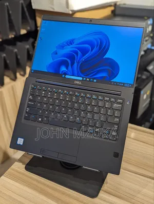 Laptop Dell Latitude 7390 8GB Intel Core I5 SSD 256GB