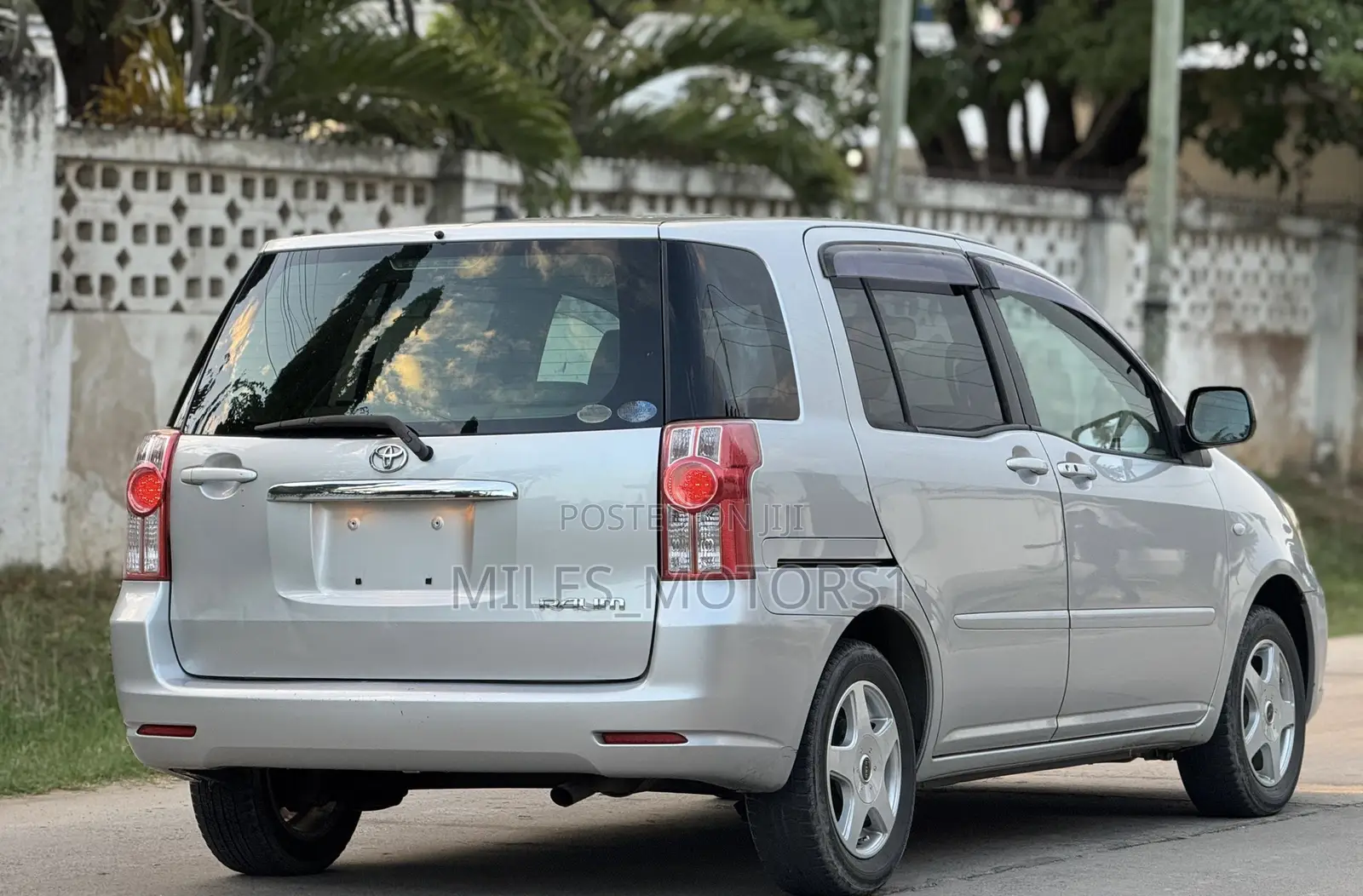 Toyota Raum 2007 Silver
