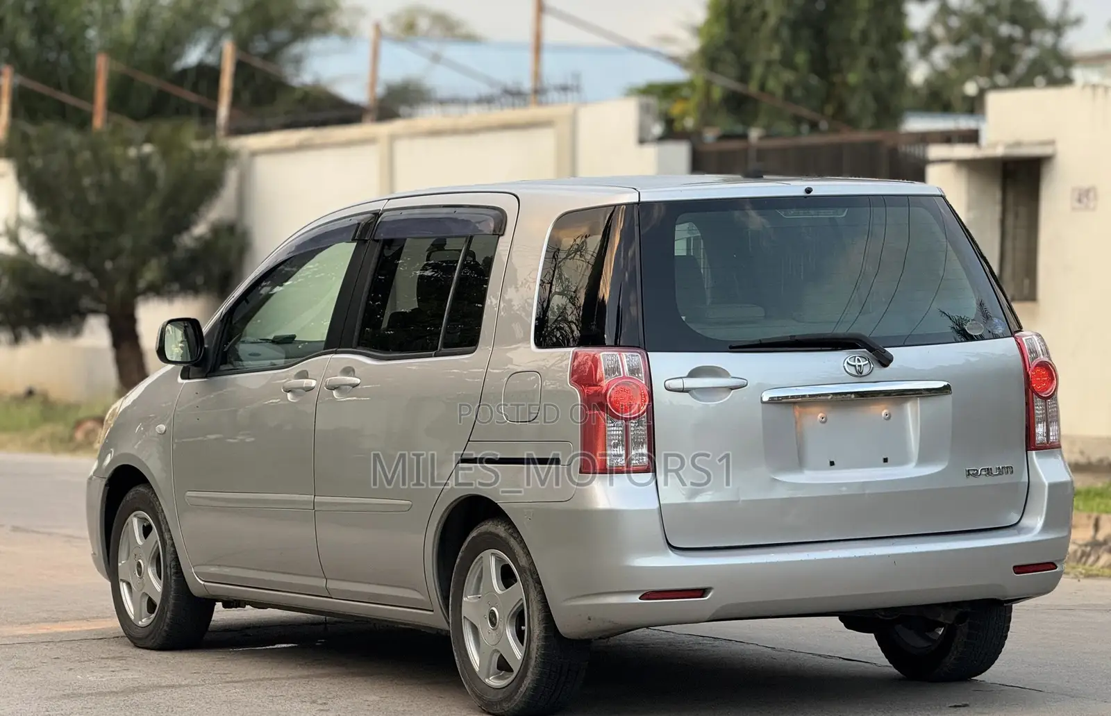 Toyota Raum 2007 Silver
