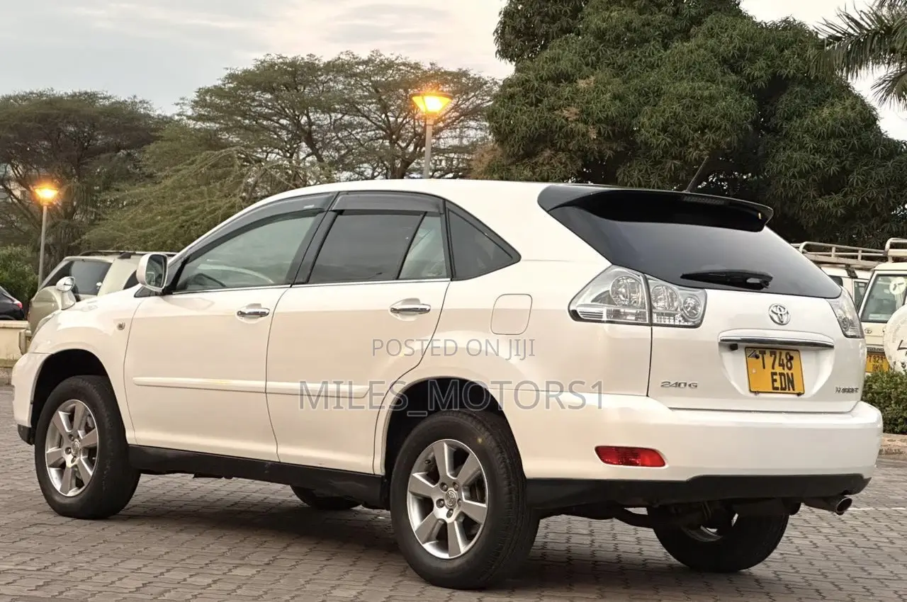 Toyota Harrier 2007 White