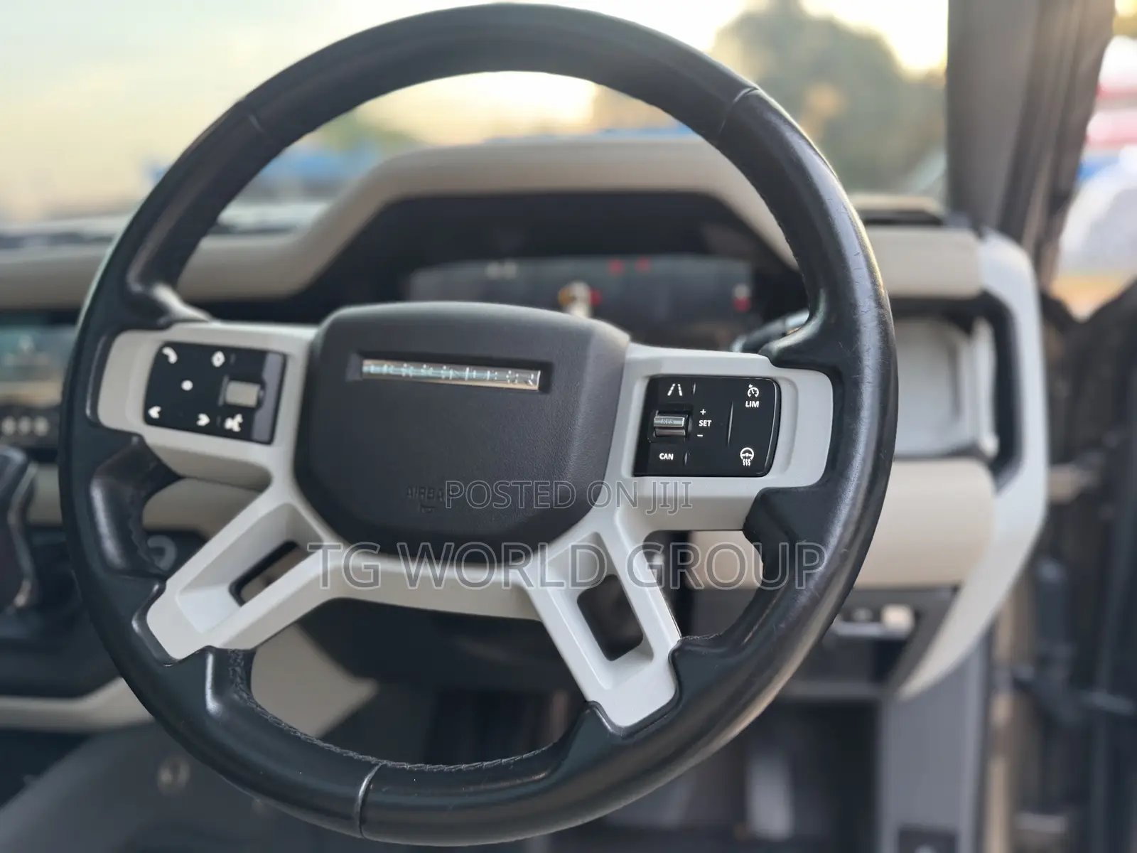 Land Rover Defender SE 2022 Brown