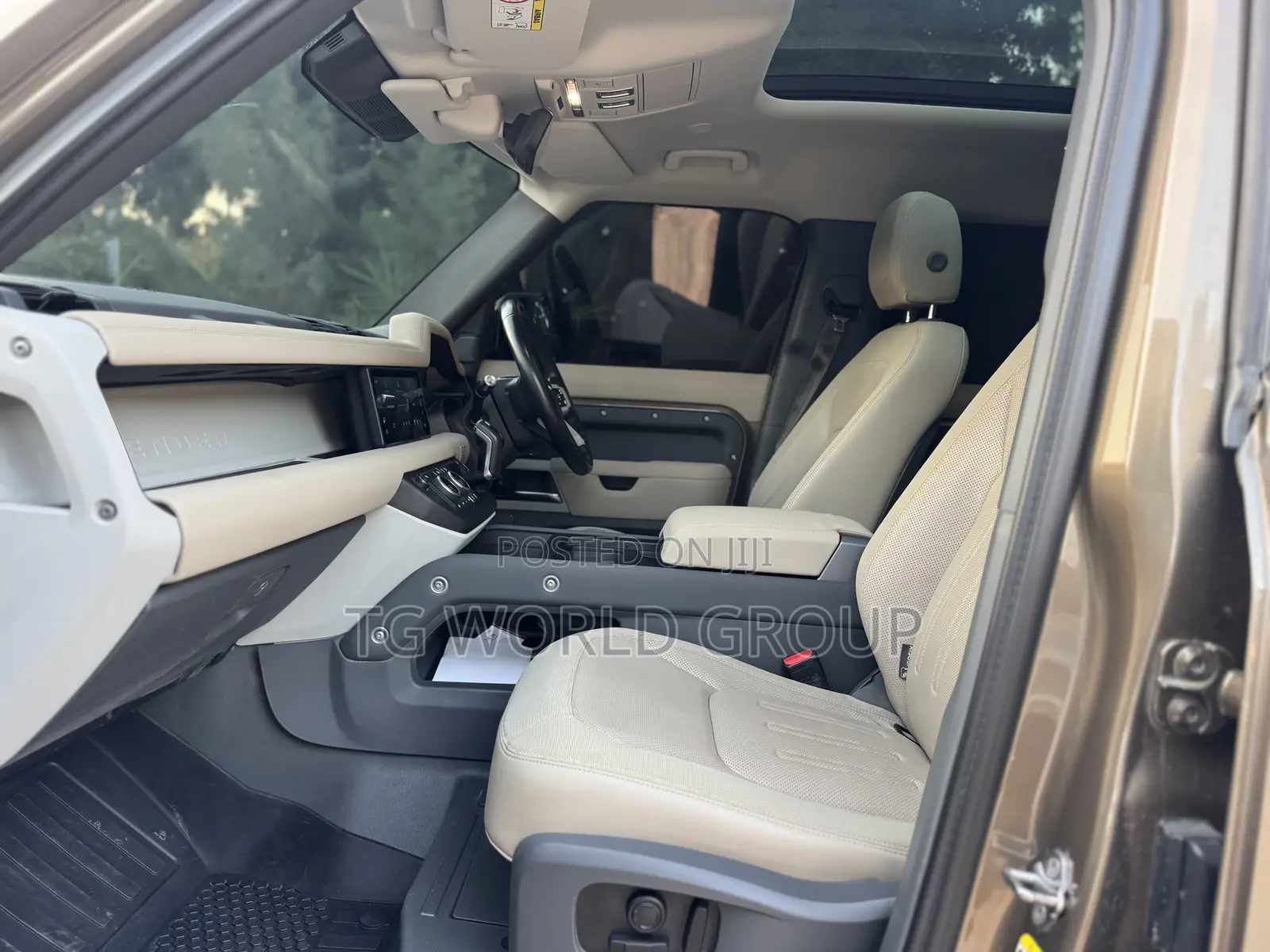 Land Rover Defender SE 2022 Brown