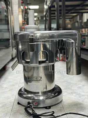 *Centrifugal Juicer*