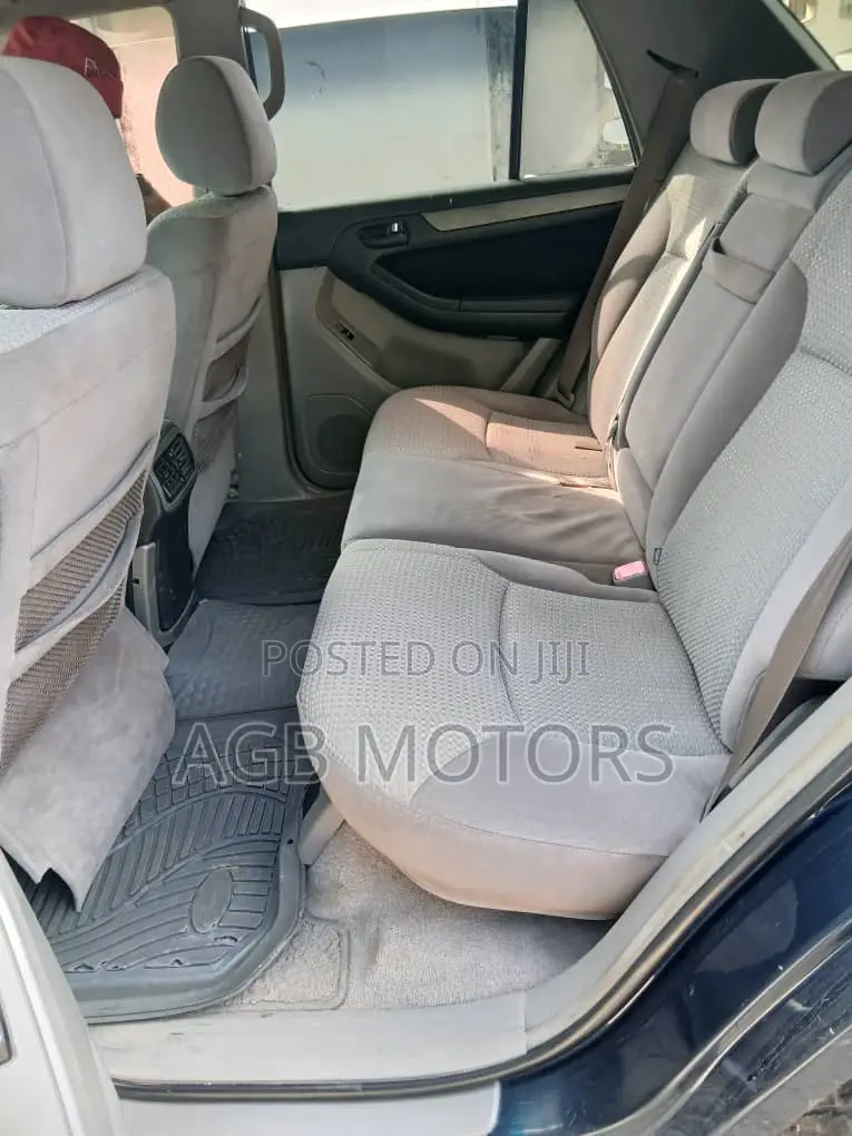 Toyota Hilux Surf 2005 Blue