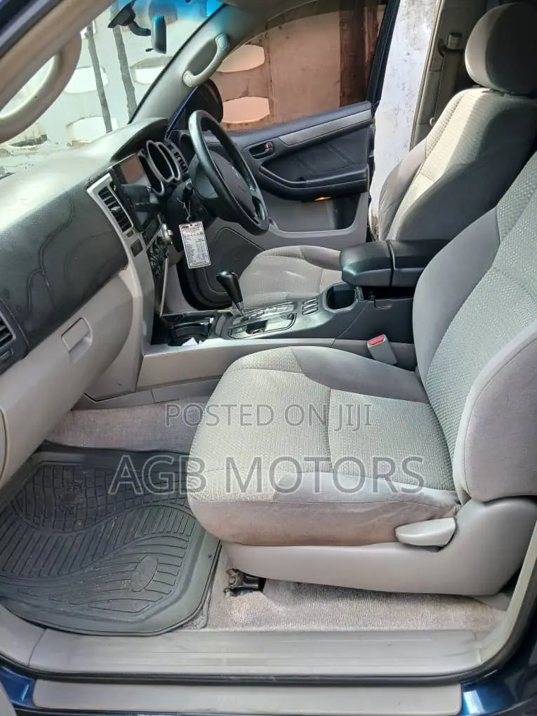 Toyota Hilux Surf 2005 Blue