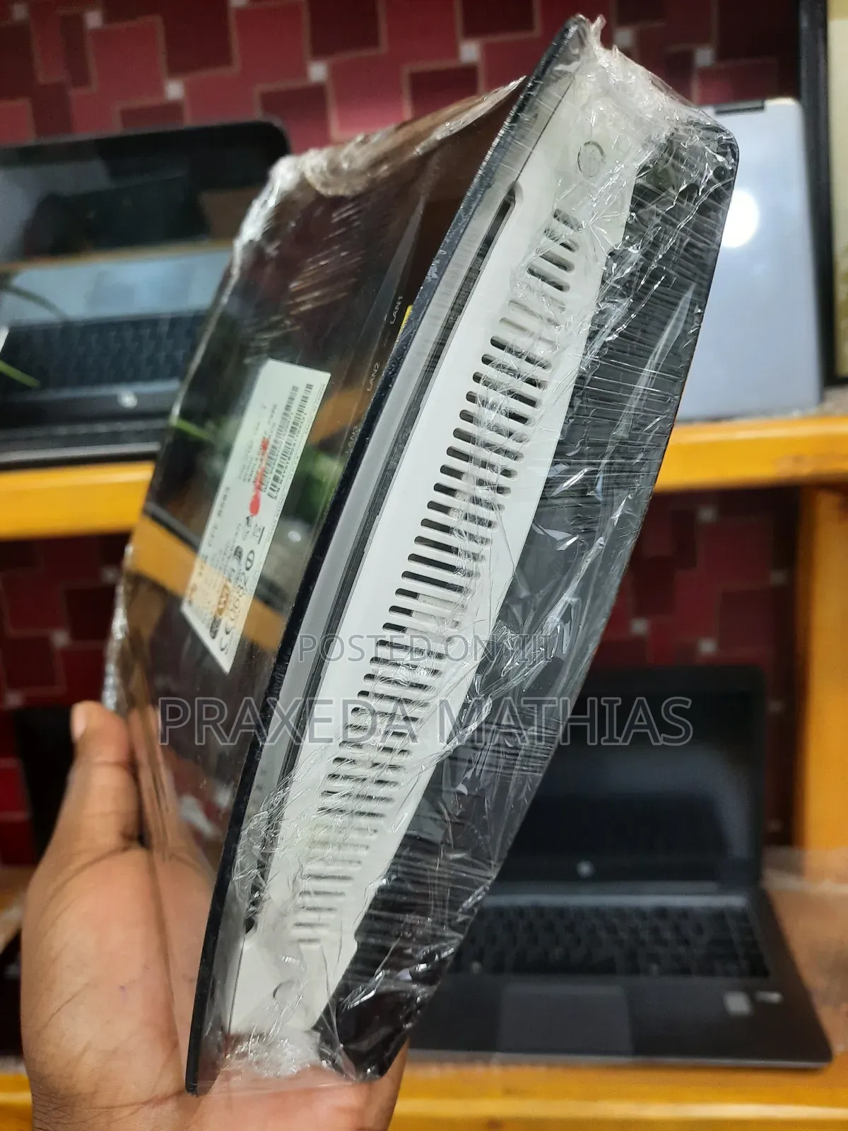 Universal Huawei Router