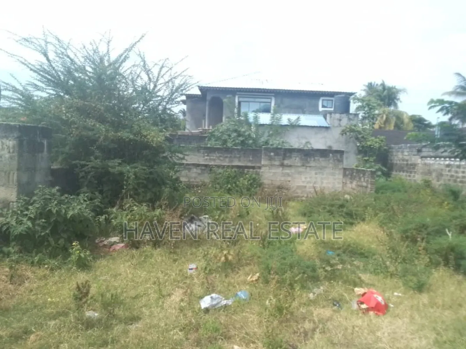 Kiwanja Kinauzwa Zanzibar Mbweni