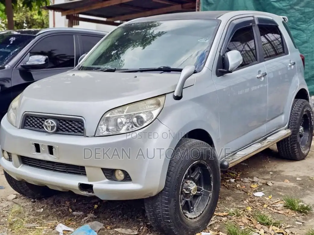 Toyota Rush 1.5 RWD 2006 Silver