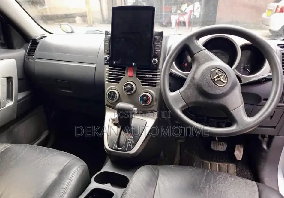 Toyota Rush 1.5 RWD 2006 Silver