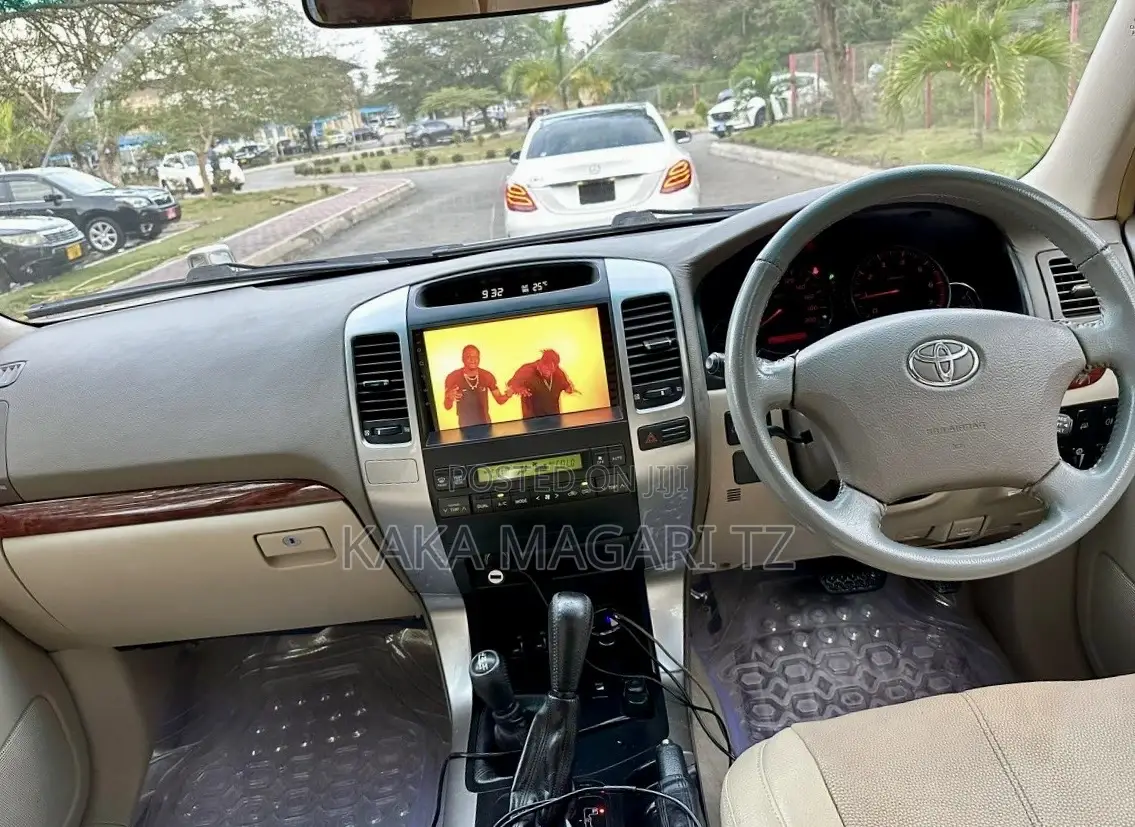 Toyota Land Cruiser Prado 2005 Beige