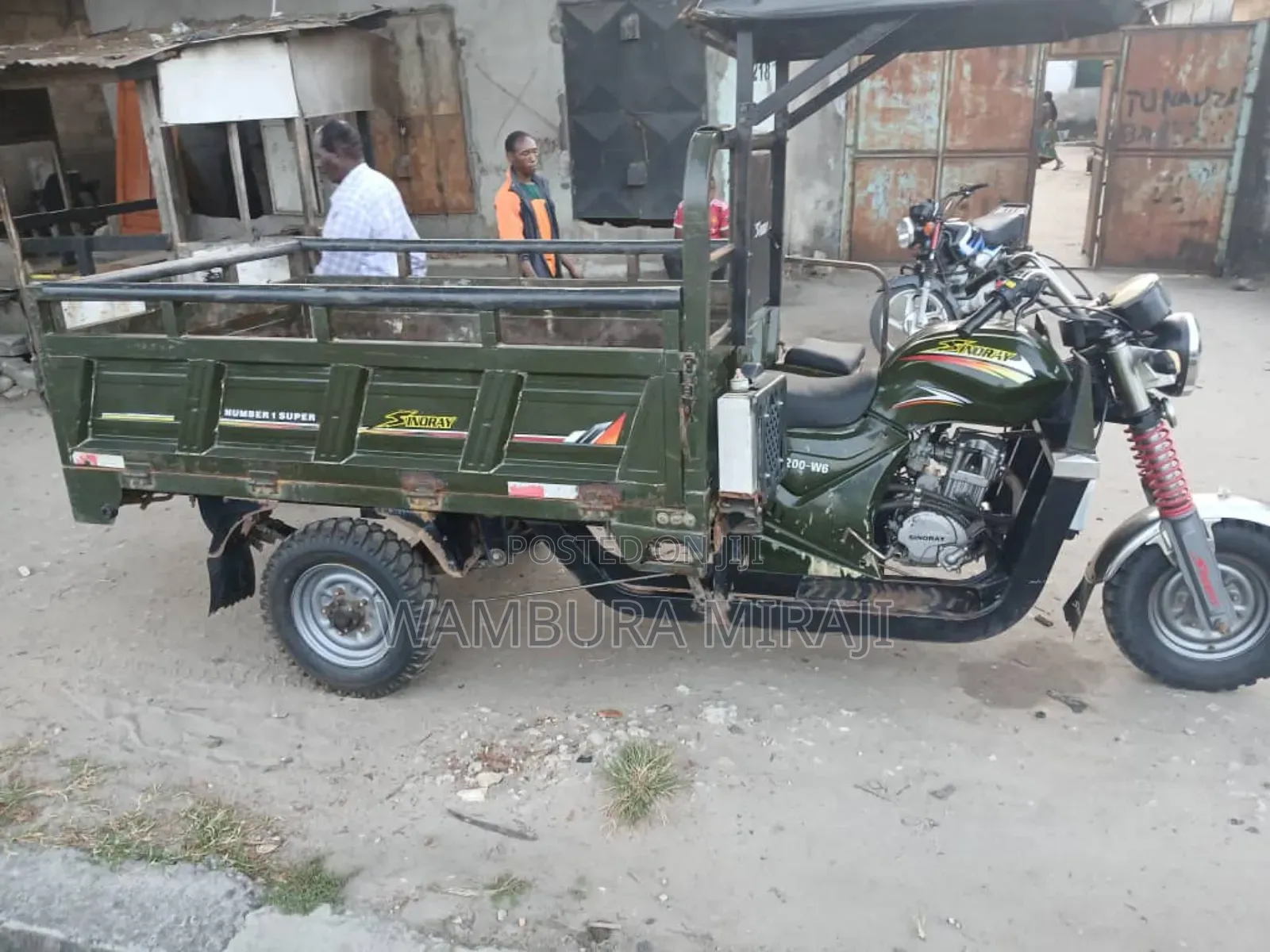 Bajaj Avenger 200 2024 Green
