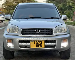 Toyota RAV4 2001 Gold