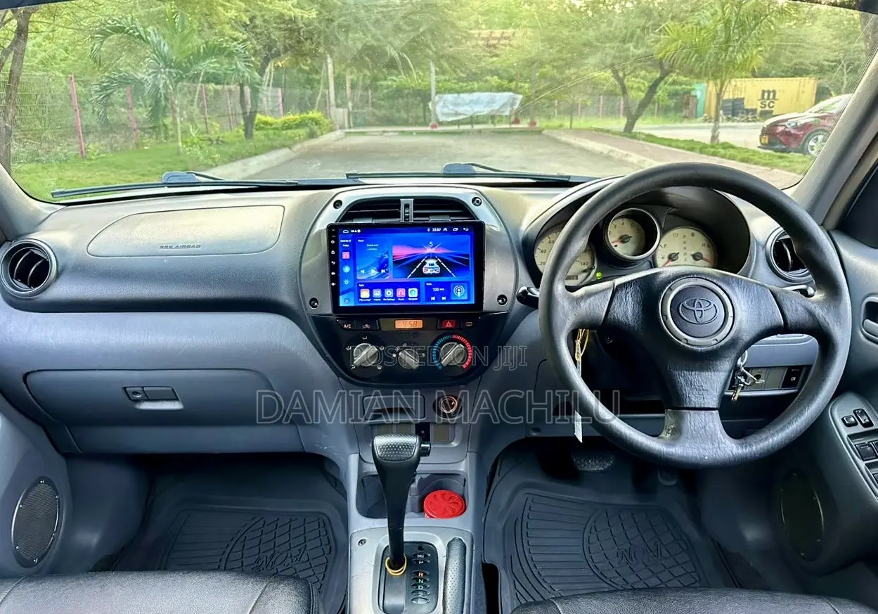 Toyota RAV4 2001 Gold