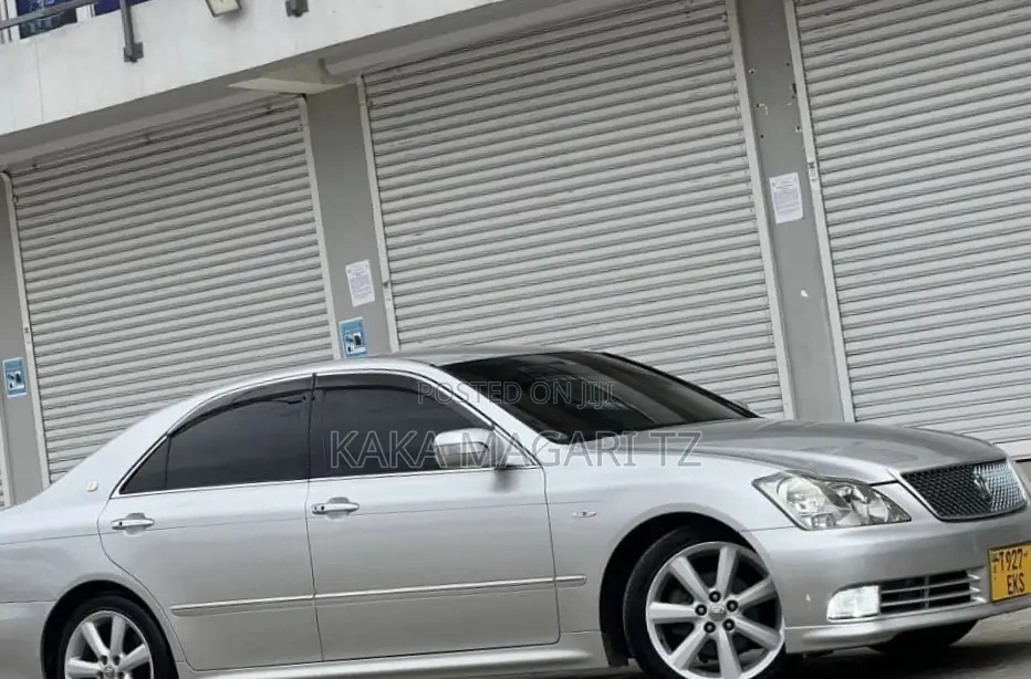 Toyota Crown 2004 Silver