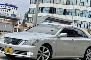 Toyota Crown 2004 Silver