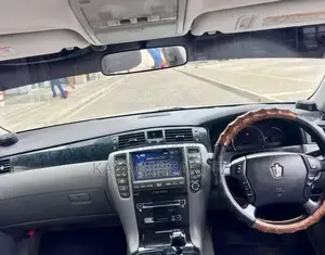 Toyota Crown 2004 Silver