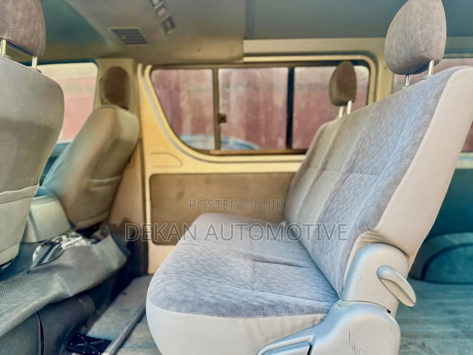 Toyota HiAce 2010 Silver