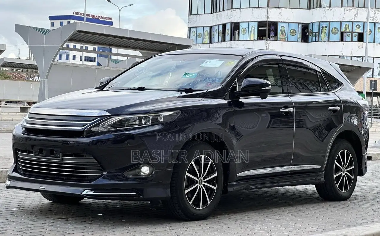 Toyota Harrier 2.0 2016 Black