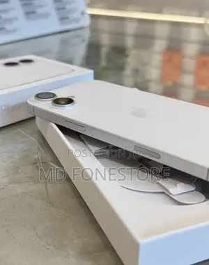 New Apple iPhone 16 128 GB White