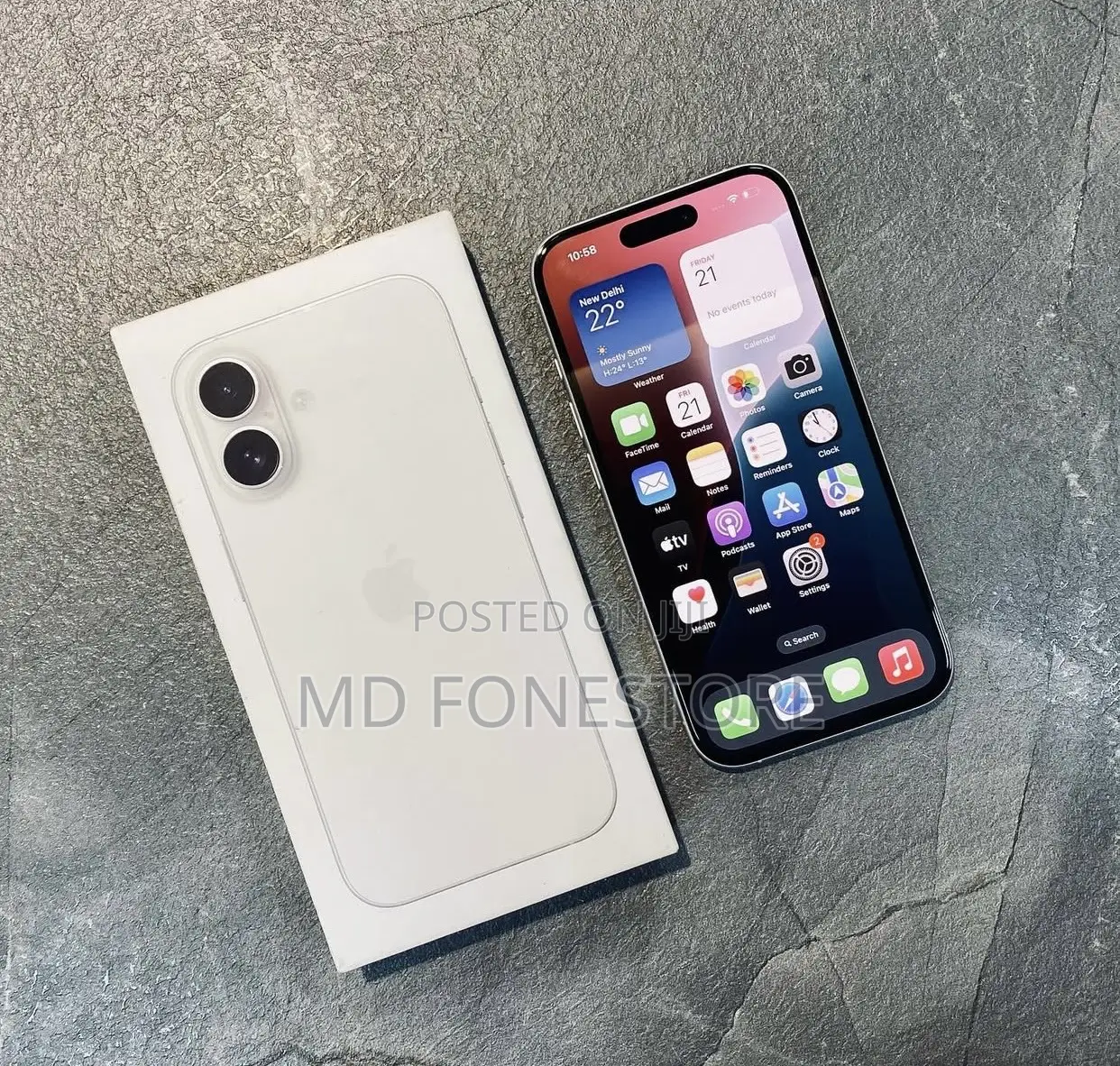 New Apple iPhone 16 128 GB White