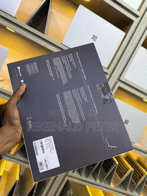 Laptop Microsoft Surface Pro 11th Edition, a Copilot+ PC 16GB SSD 512GB