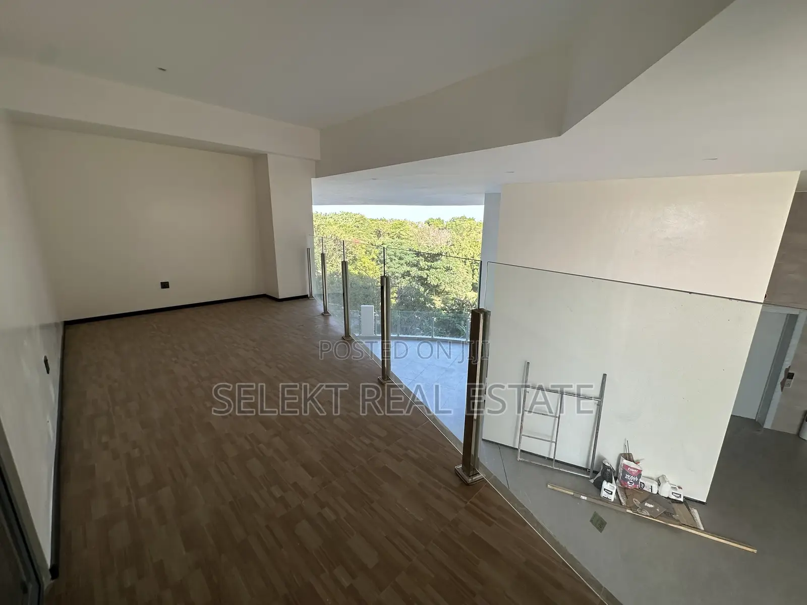 Furnished 2bdrm Duplex in Oyster Bay for rent