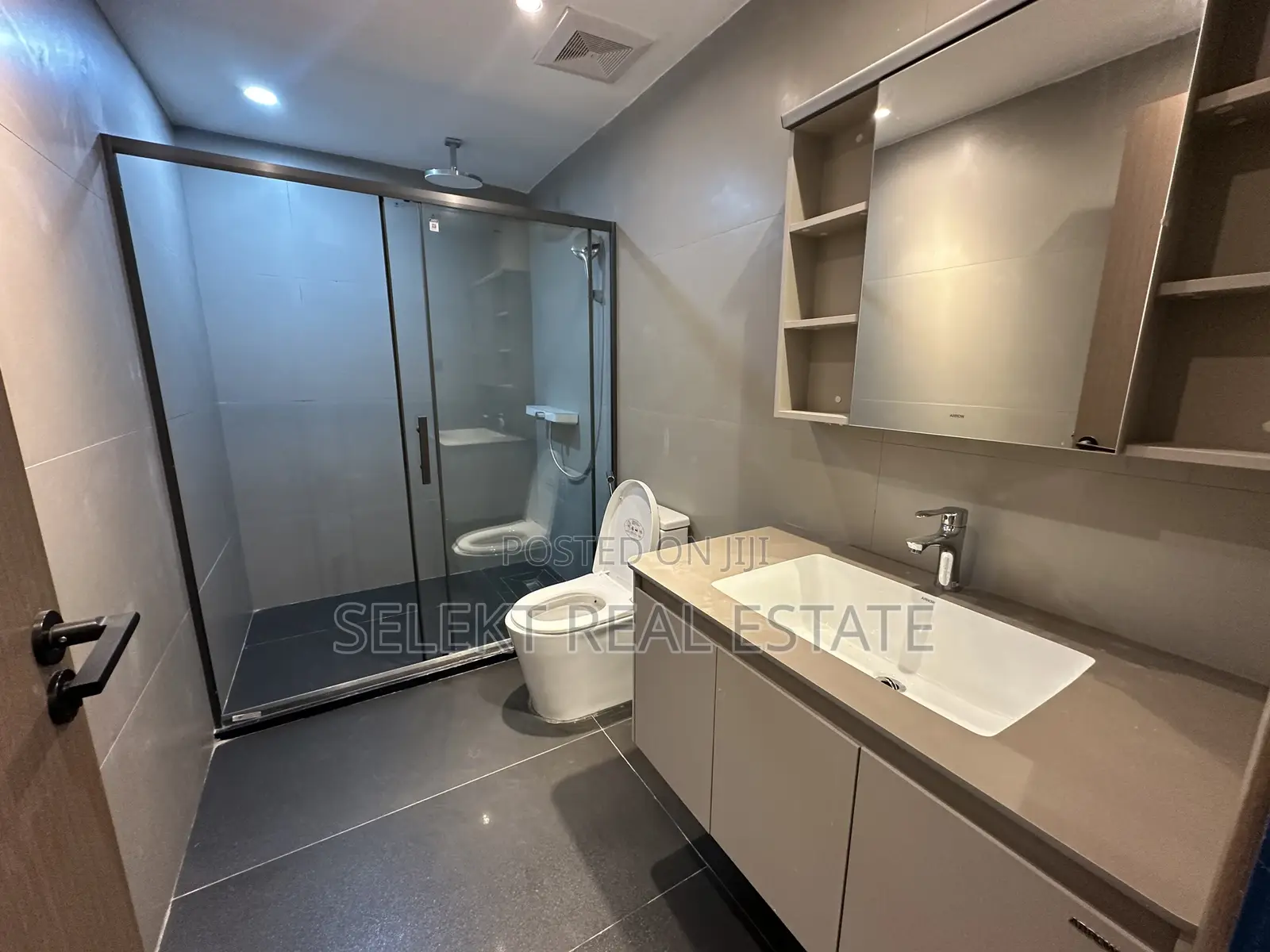 Furnished 2bdrm Duplex in Oyster Bay for rent