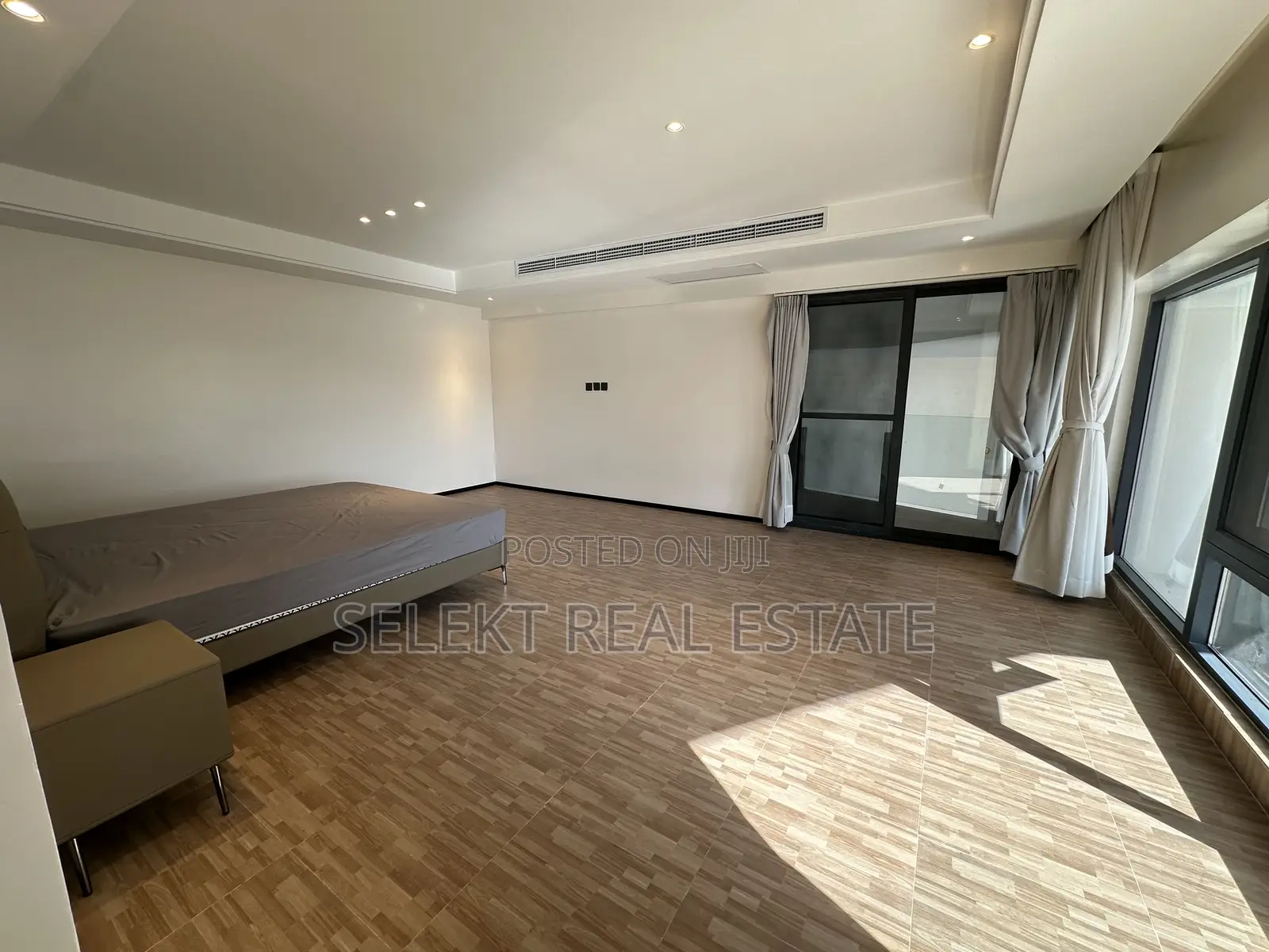 Furnished 2bdrm Duplex in Oyster Bay for rent
