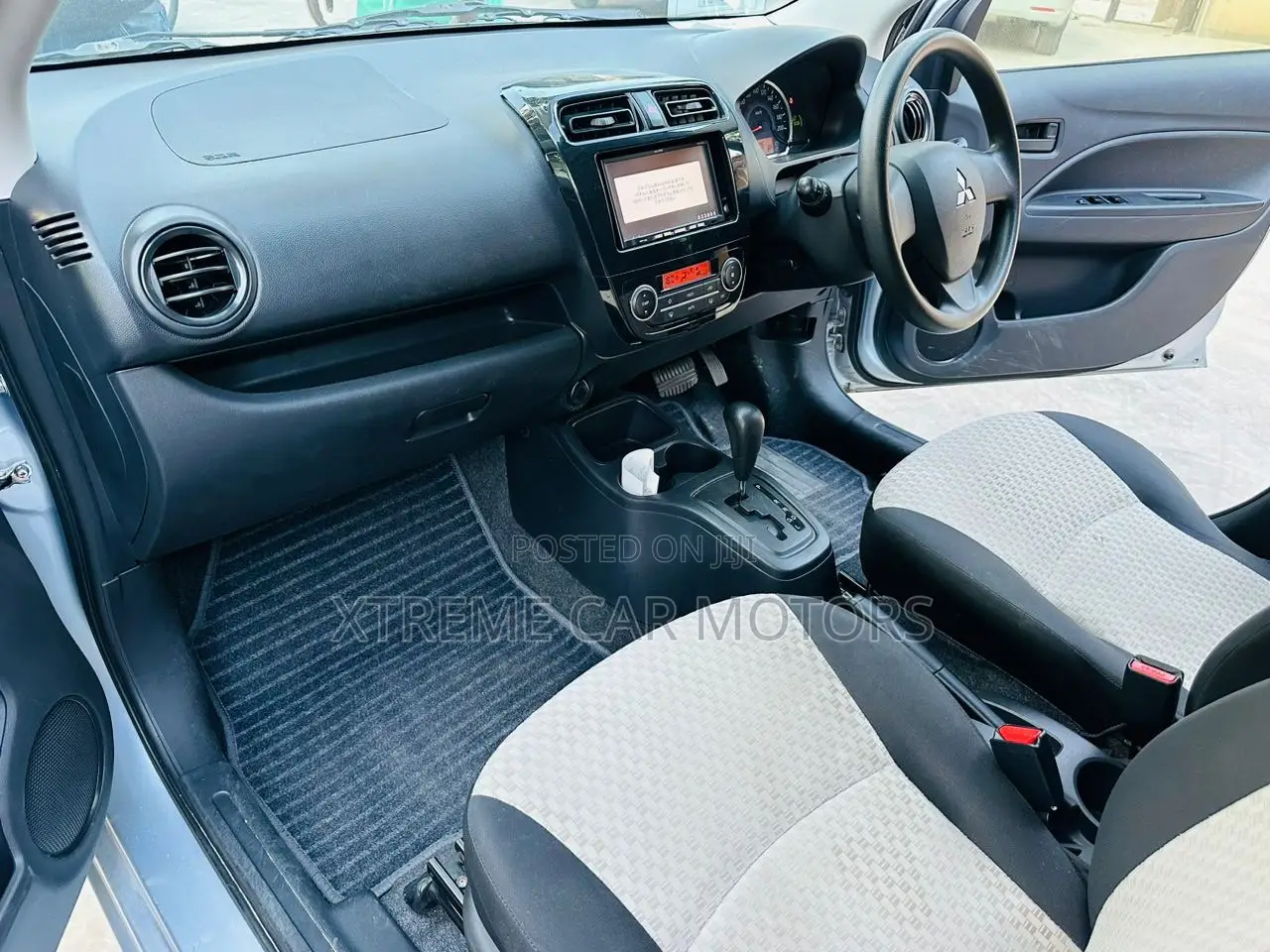 Mitsubishi Mirage 2012 Silver