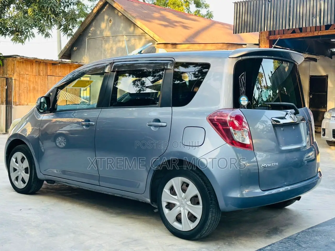Toyota Ractis 2009 Blue