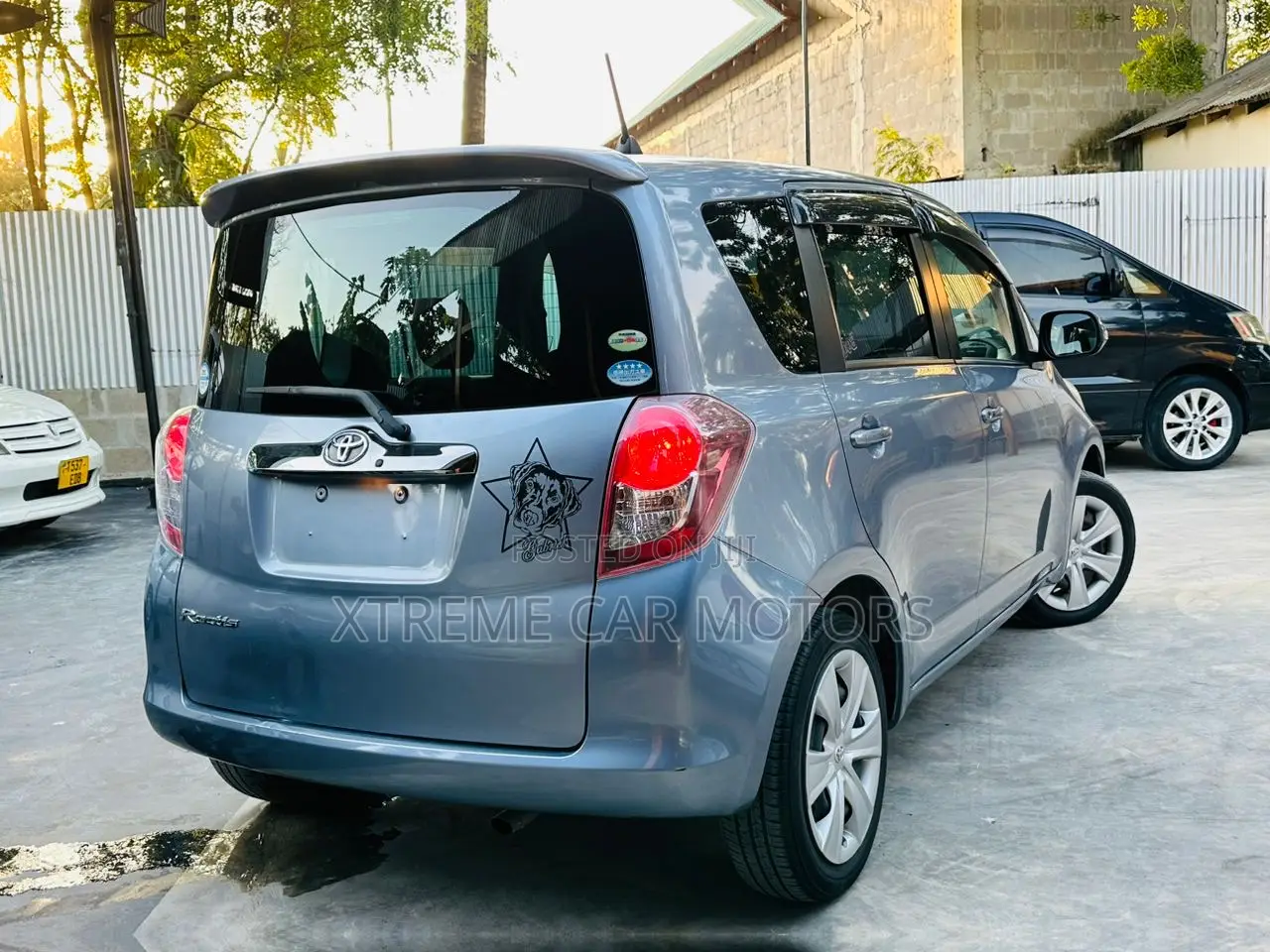 Toyota Ractis 2009 Blue