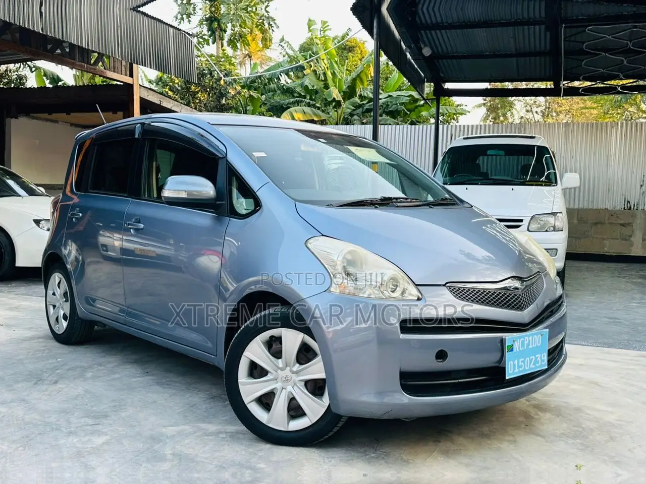 Toyota Ractis 2009 Blue