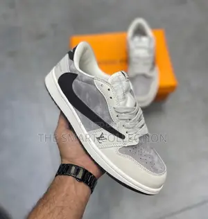 Nike X Travis Scott Shoe